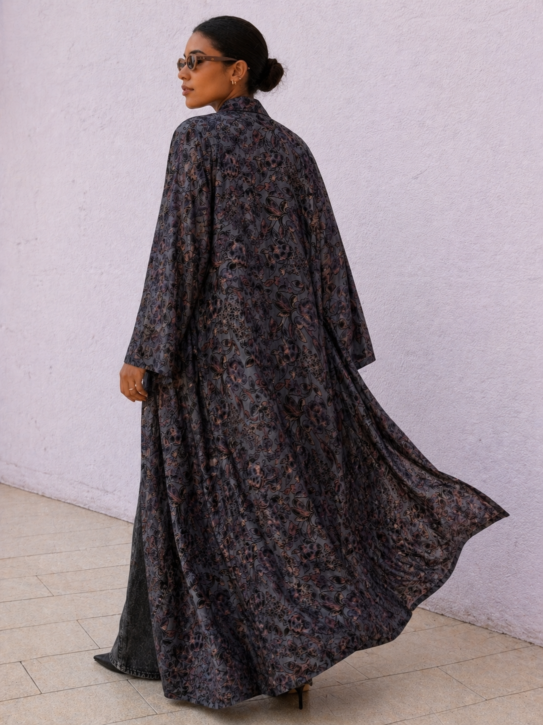 Amna ( delivery within 7 days )